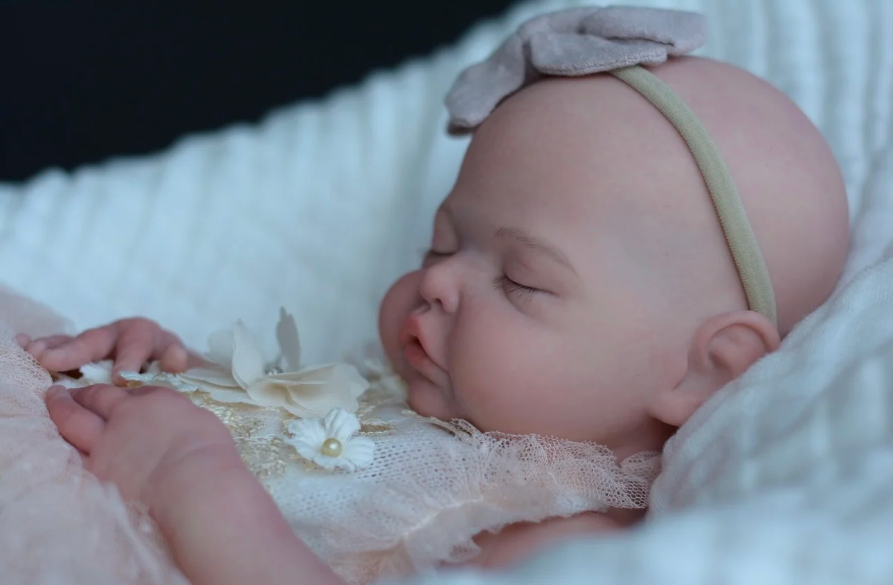 Baby Clara β 18-Inch Full Solid Silicone Reborn Girl Doll | Washable Lifelike Newborn with Open Mouth, Painted Skin & Pink Outfit πΆπ